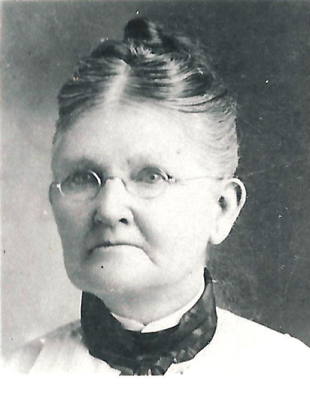 Elizabeth Harriet Compton (1840 - 1912) Profile